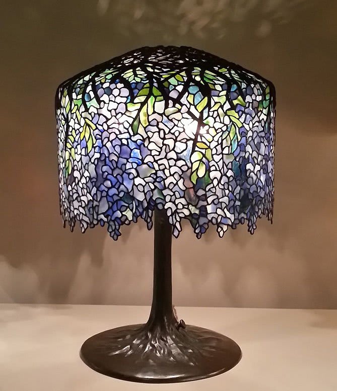 Lámpara Tiffany, estilo Art Nouveau