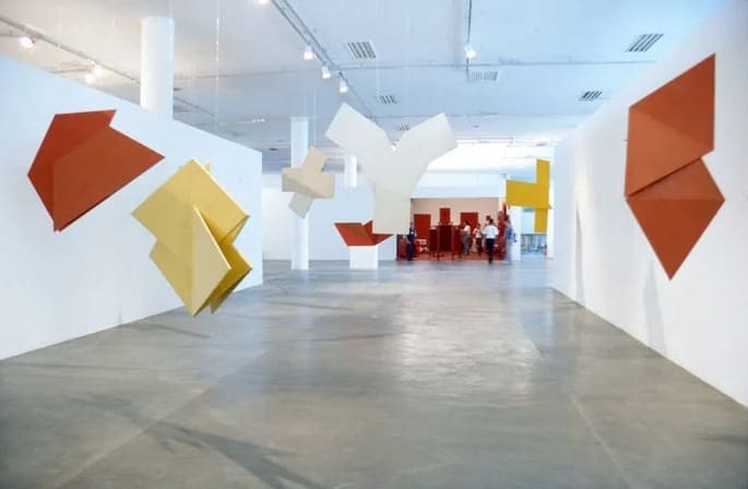 Bilaterales y Relieves espaciales de Hélio Oiticica