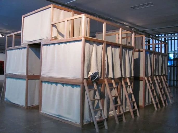 Nidos (instalación) de Hélio Oiticica