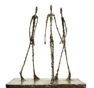 Escultura de mujer delgada, de Giacometti.