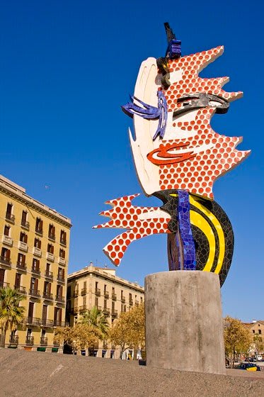 Scultura 'Il Capo di Barcellona' di Roy Lichtenstein, realizzata tra il 1991 e il 1992 in cemento e ceramica.
