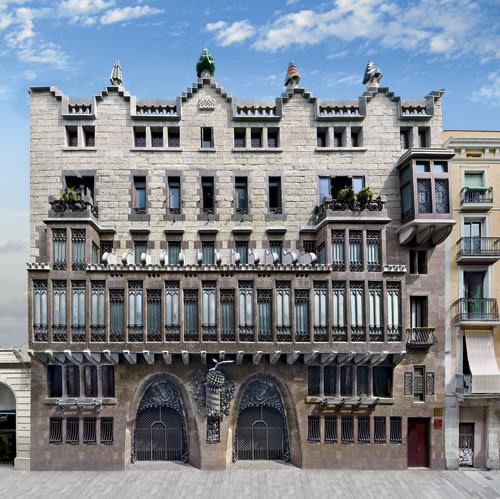Antoni Gaudí: Biografía y Obra