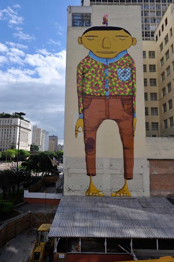 Gigante San Paolo. 2009 - Ubicazione: Anhangabaú, SP - OSGEMEOS