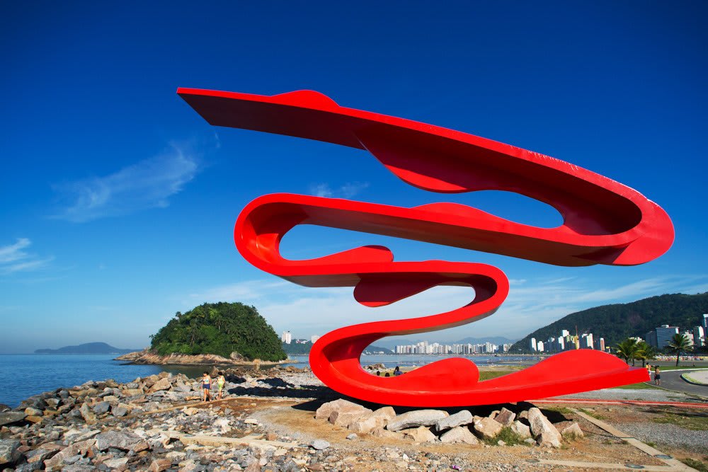 Scultura 'Parque do Emissário Submarino' di Tomie Ohtake a Santos, 2008.