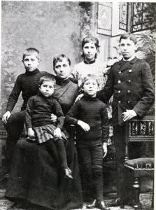 Mette-Sophie Gad, Paul Gauguins Ehefrau, mit ihren fünf Kindern